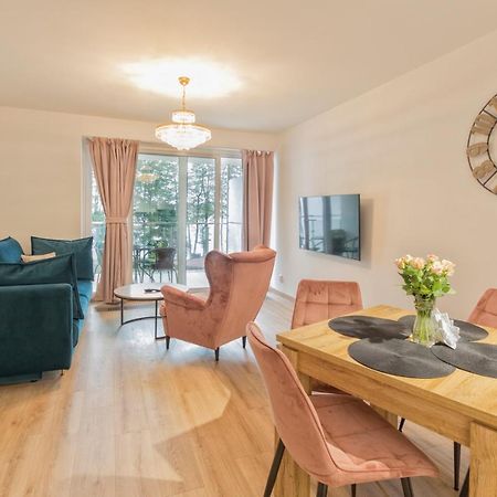 Apartament Przy Jeziorze Nr 2 オルシュティン エクステリア 写真