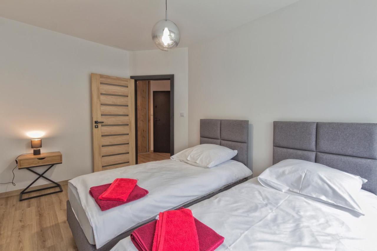 Apartament Przy Jeziorze Nr 2 オルシュティン エクステリア 写真