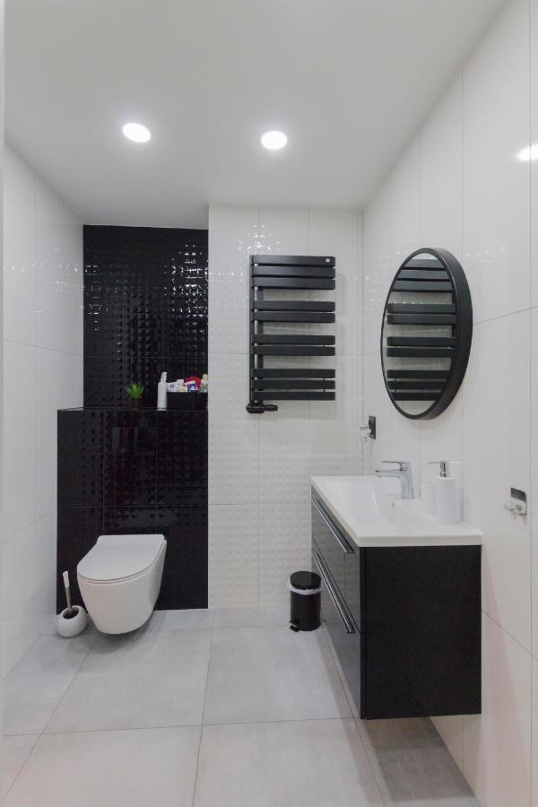 Apartament Przy Jeziorze Nr 2 オルシュティン エクステリア 写真